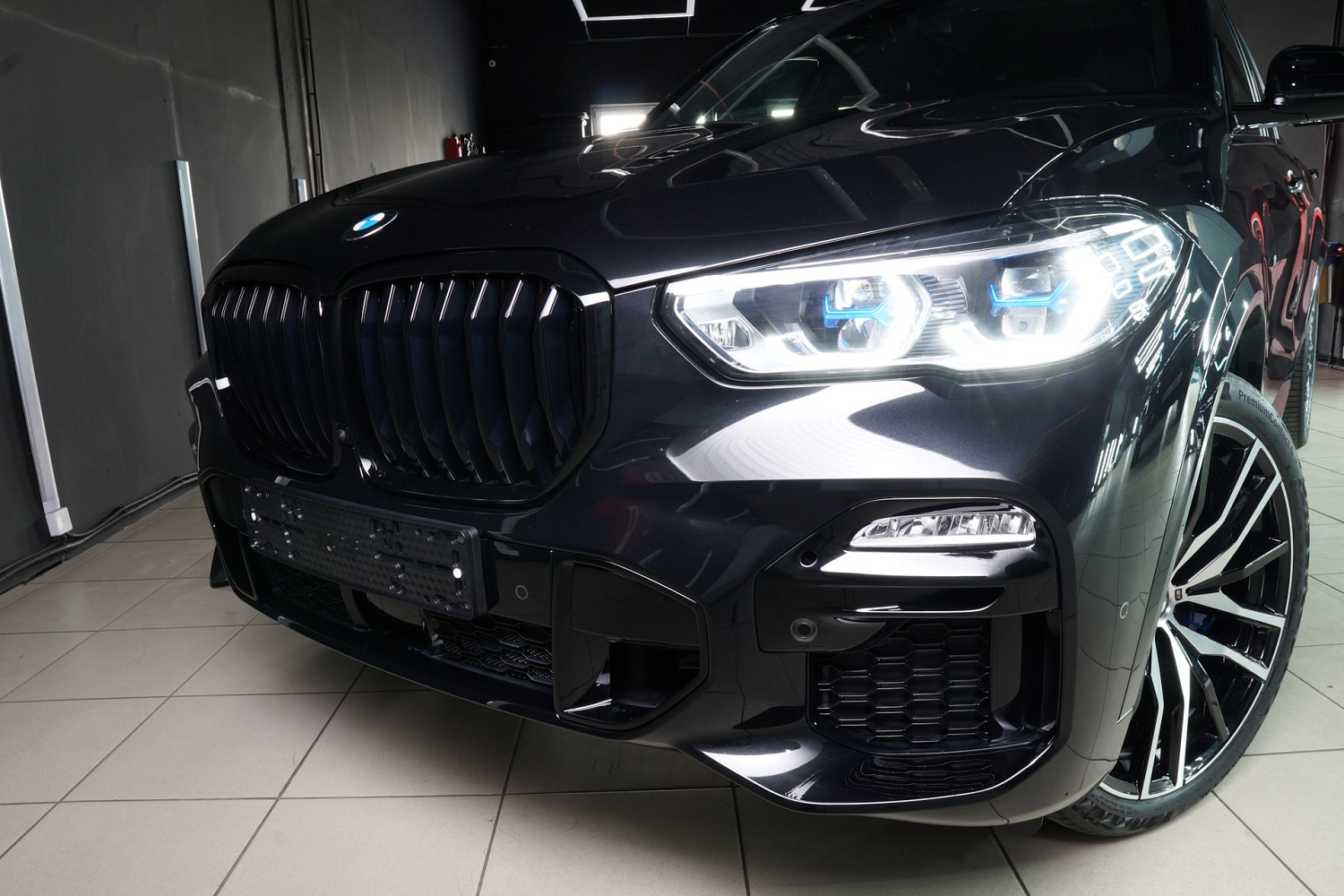 Оклейка пленкой BMW X6